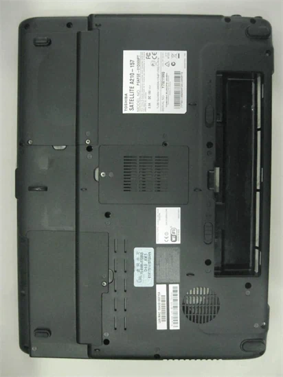 תחתית למחשב נייד -  TOSHIBA SATELLITE A200 BOTTOM