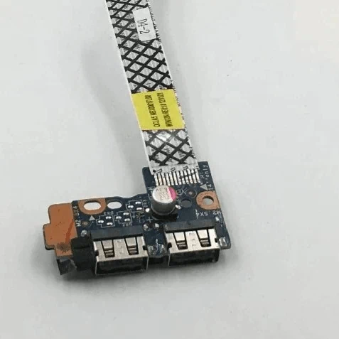 לוח usb וכרטיס sd למחשב נייד - SAMSUNG NP350V5C