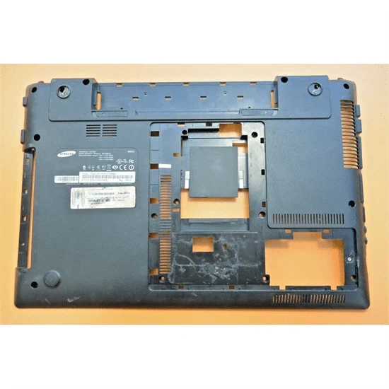 תחתית למחשב נייד -  SAMSUNG RV511  BOTTOM